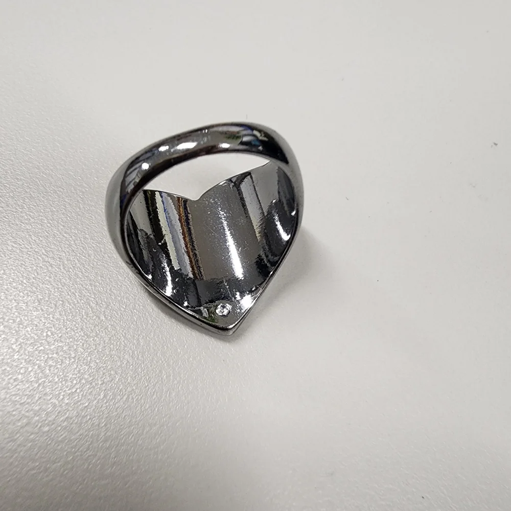 Sz 8 Simply Vera Wang Rainbow Heart Signet Ring Gunmetal-Tone Pave Rhinestone